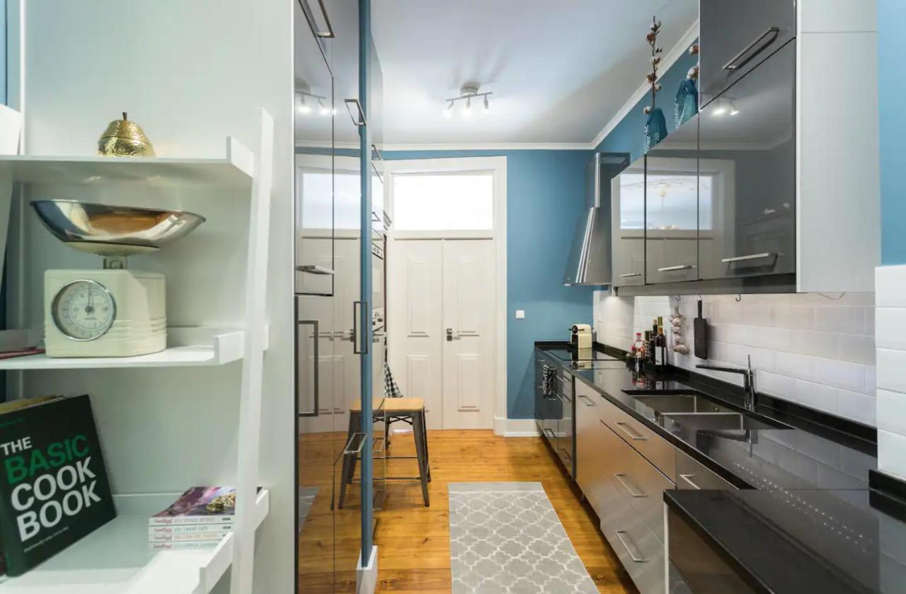 Beautiful And Stylish 5br In The Heart Of Chiado Apartment Lissabon