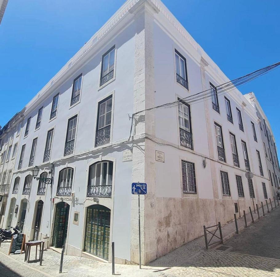 Apartment Beautiful And Stylish 5br In The Heart Of Chiado Lissabon